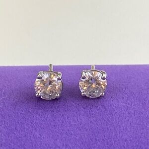 💛 Elegant Sterling Silver 5mm CZ Stud Earrings